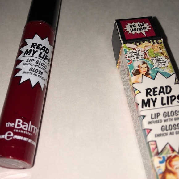 Red Lip Color - Picture 7 of 7